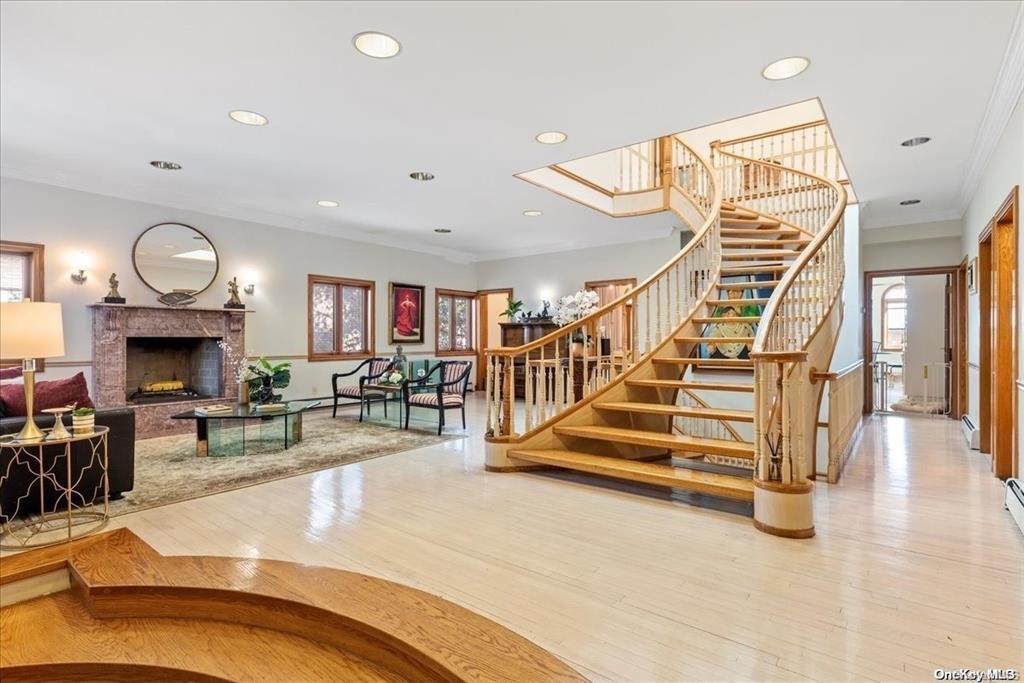 6 of 42 - 6 Summit Place, Malba, NY