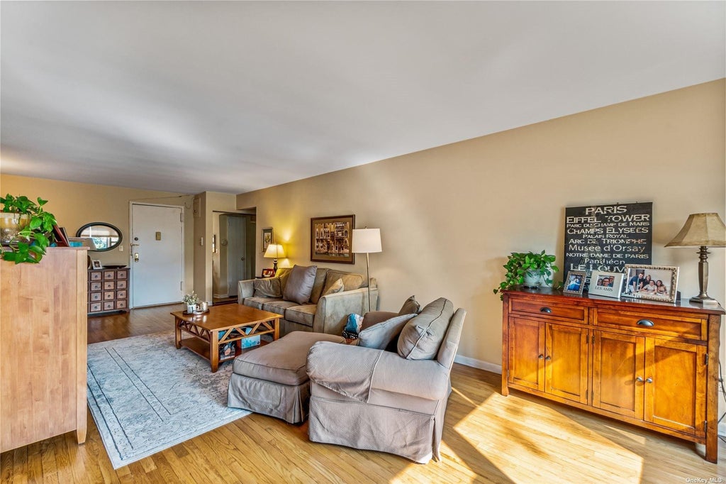12 of 24 - 1 Birchwood # 2j, Mineola, NY