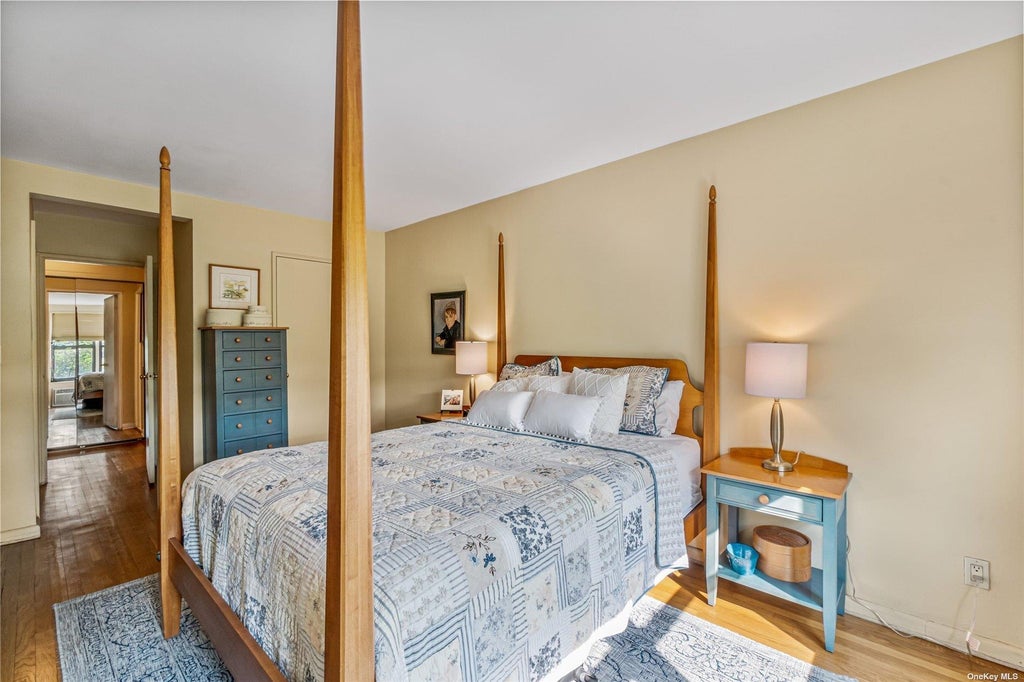 17 of 24 - 1 Birchwood # 2j, Mineola, NY