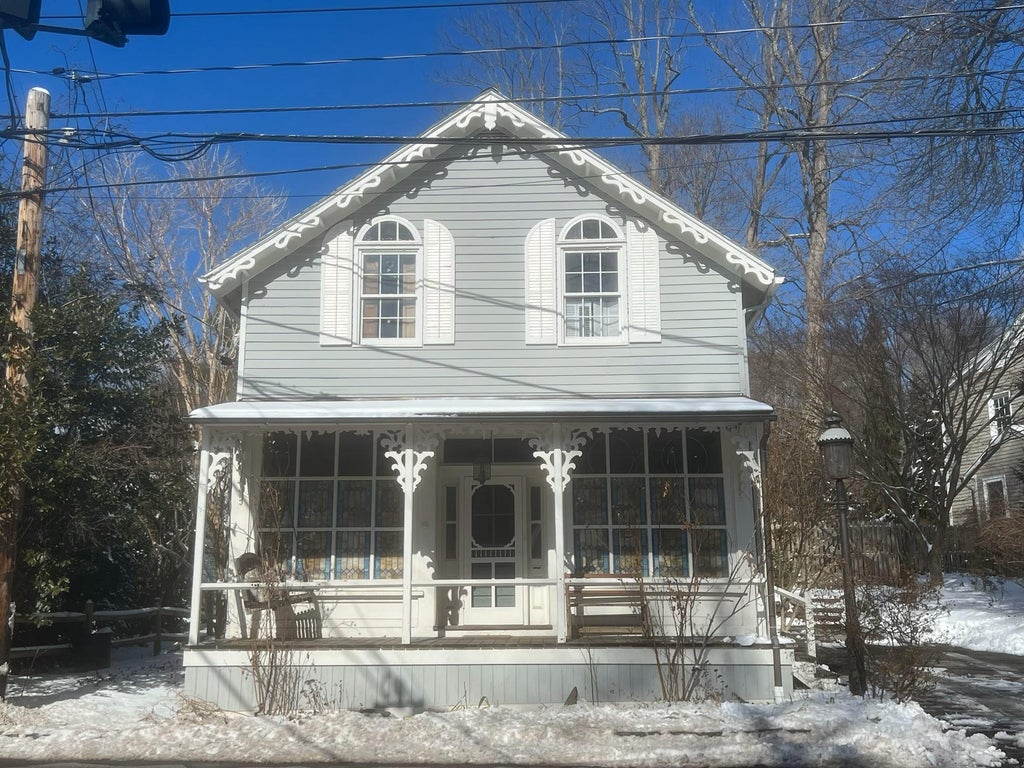 41 of 44 - 696 Oak Tree Road, Palisades, NY