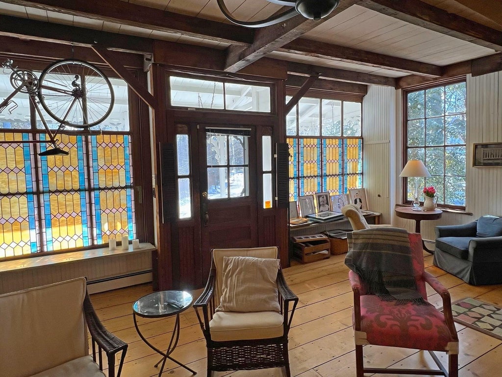 5 of 44 - 696 Oak Tree Road, Palisades, NY