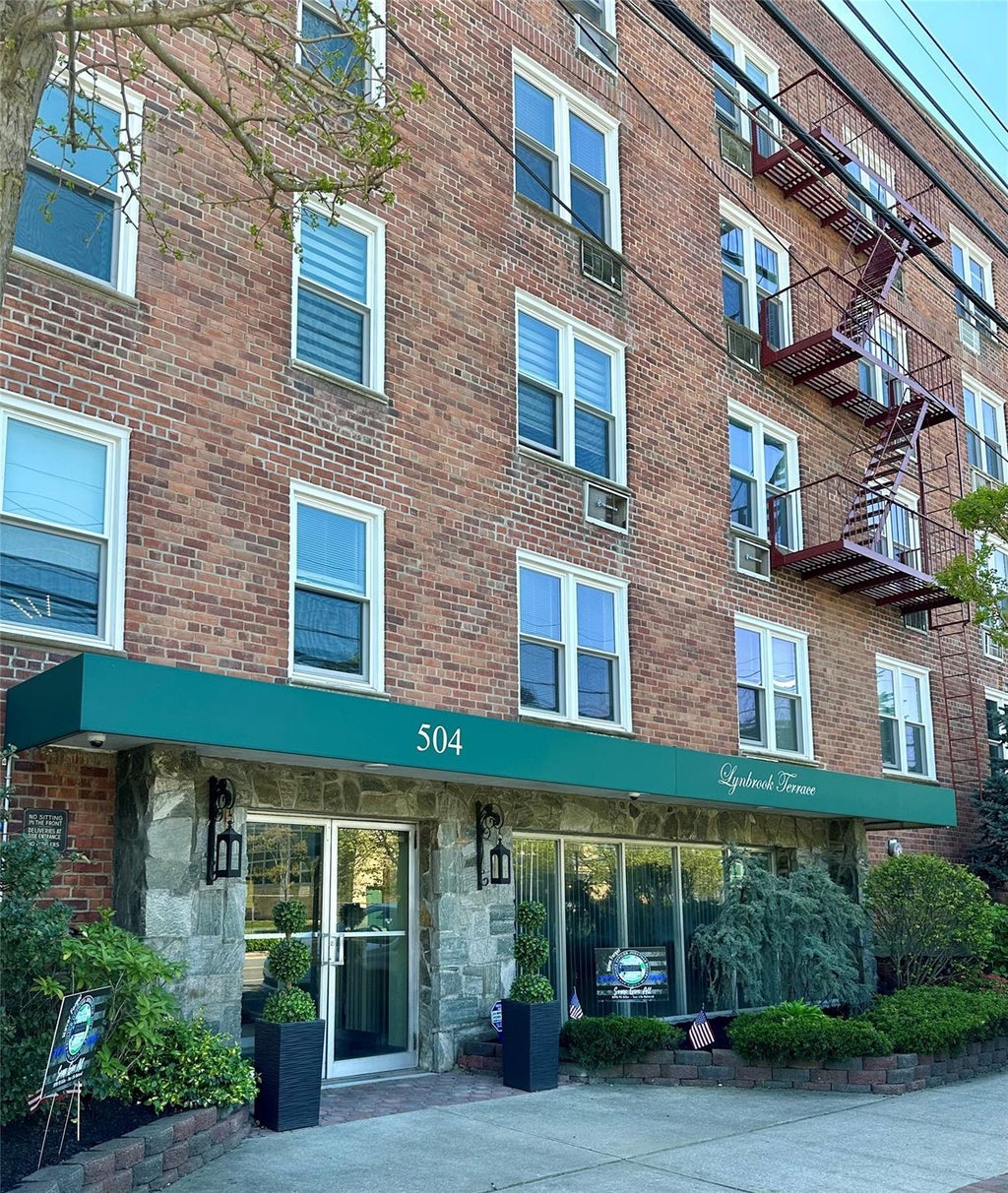 2 of 14 - 504 Merrick Road 3k, Lynbrook, NY