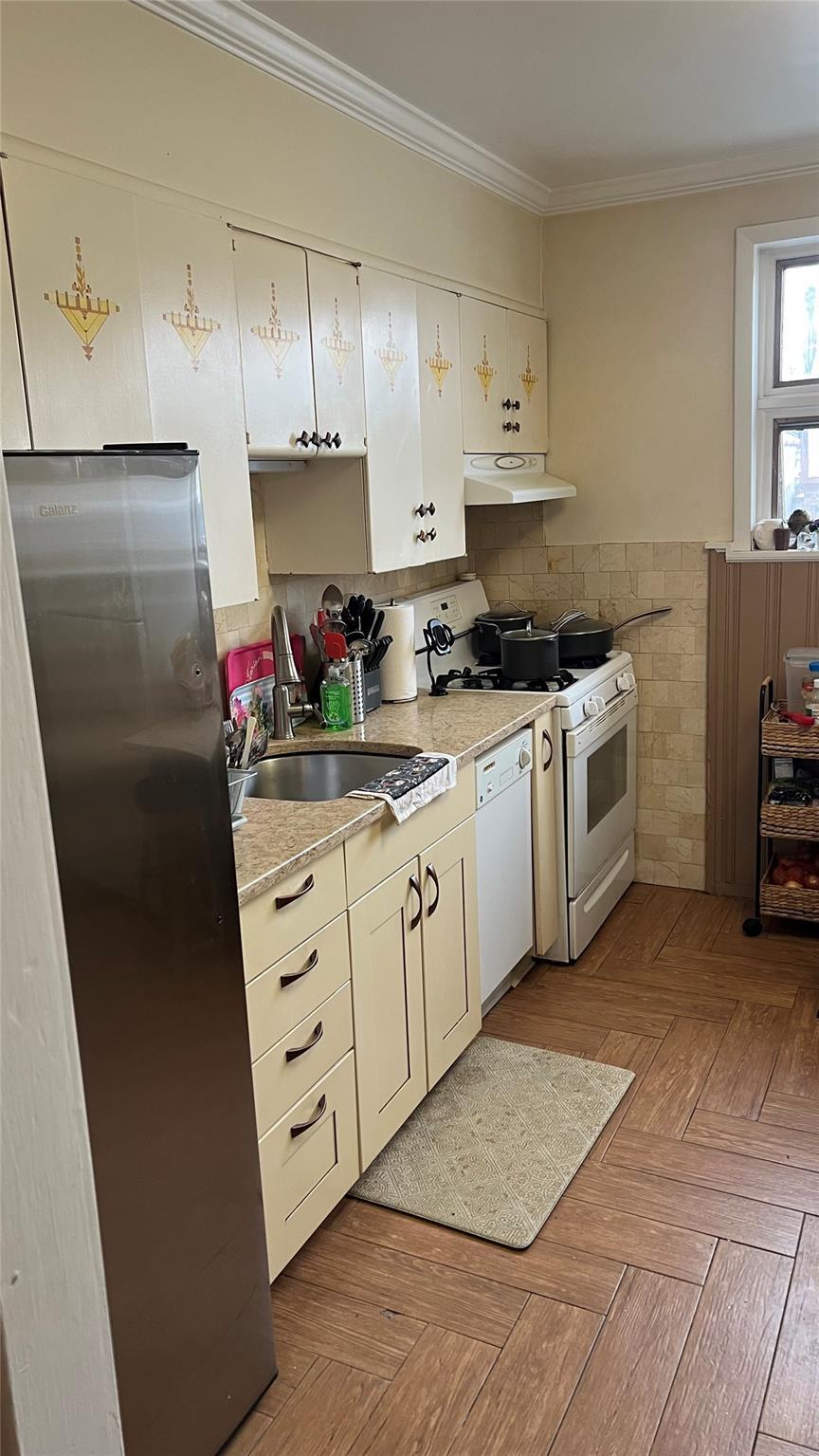 15 of 33 - 85-14 67 Avenue, Rego Park, NY