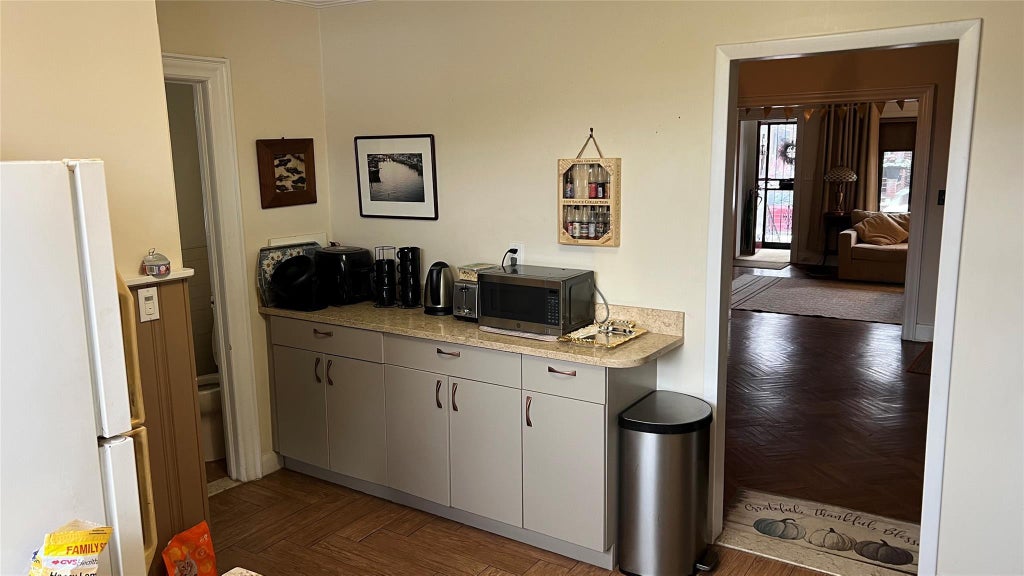 17 of 33 - 85-14 67 Avenue, Rego Park, NY