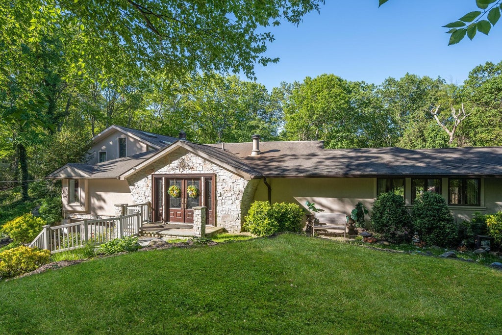 1 of 49 - 121 Laurel Lane, Laurel Hollow, NY