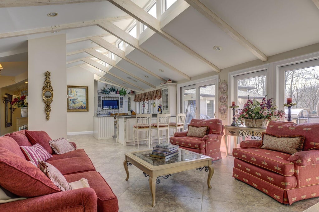 16 of 50 - 121 Laurel Lane, Syosset, NY