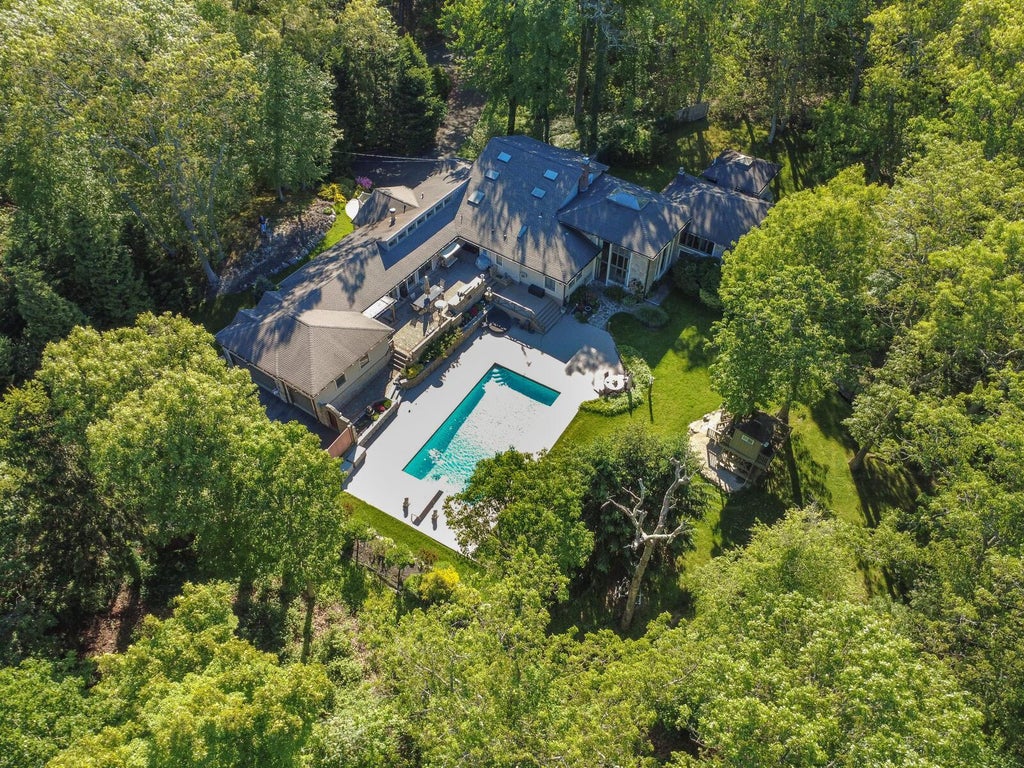 2 of 49 - 121 Laurel Lane, Laurel Hollow, NY