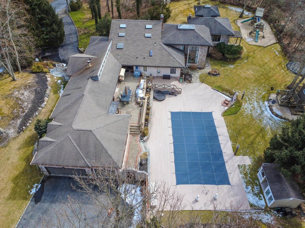 44 of 50 - 121 Laurel Lane, Syosset, NY