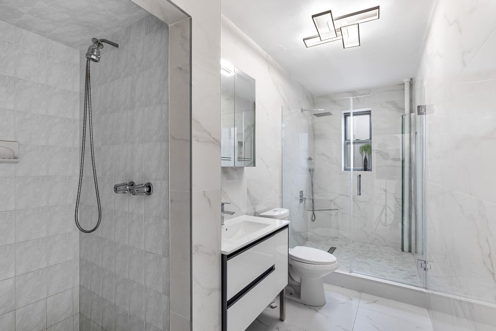 11 of 14 - 99-31 64 Avenue # E10, Rego Park, NY