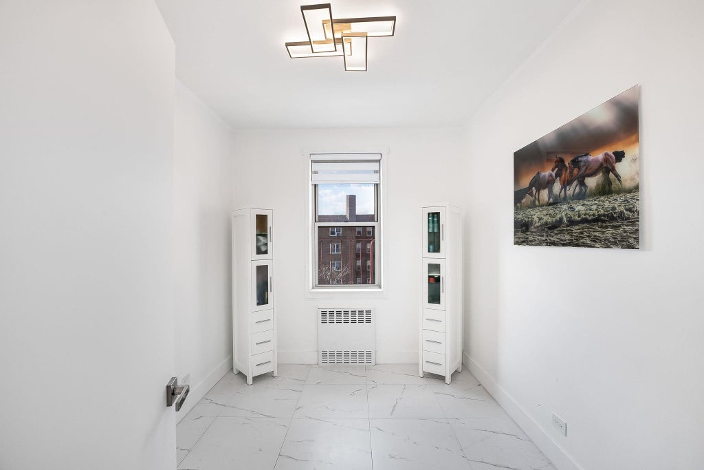 8 of 14 - 99-31 64 Avenue # E10, Rego Park, NY