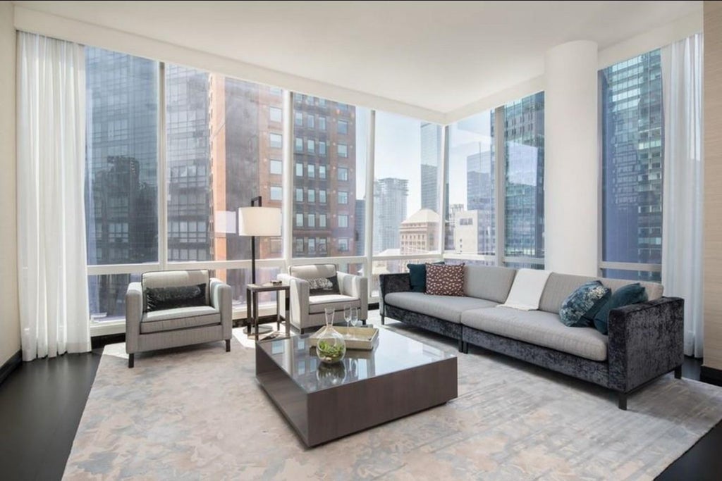 157 W 57th Street # 33e, New York (Manhattan)