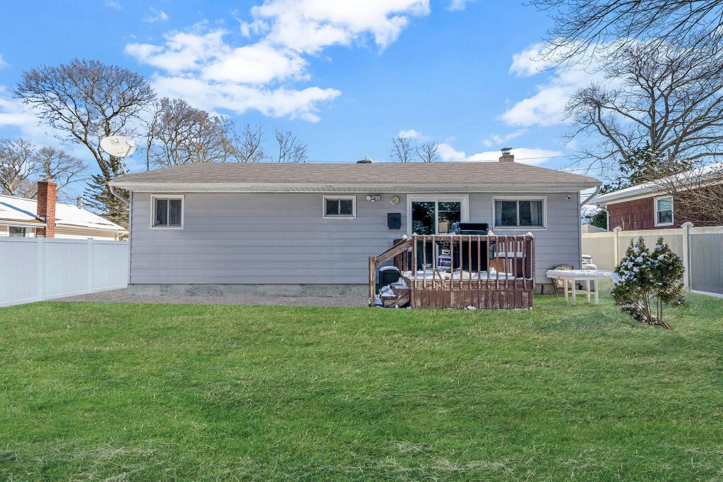 18 of 23 - 46 Tangier Drive, Sound Beach, NY