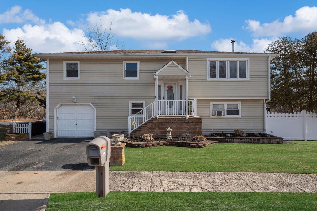 1 of 31 - 3 Claire Lane, Sayville, NY