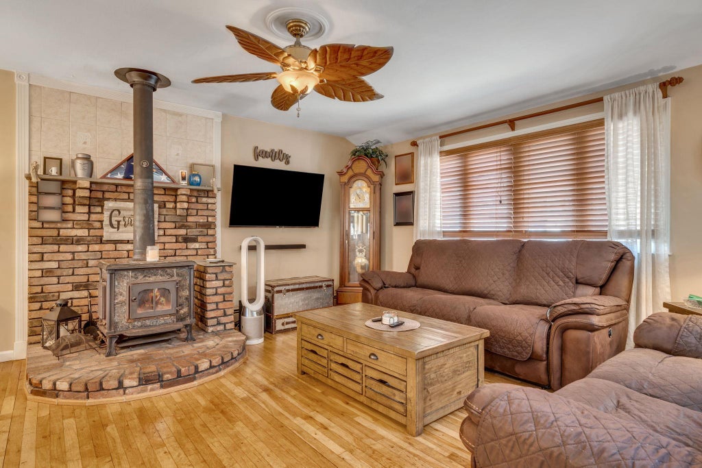 11 of 31 - 3 Claire Lane, Sayville, NY