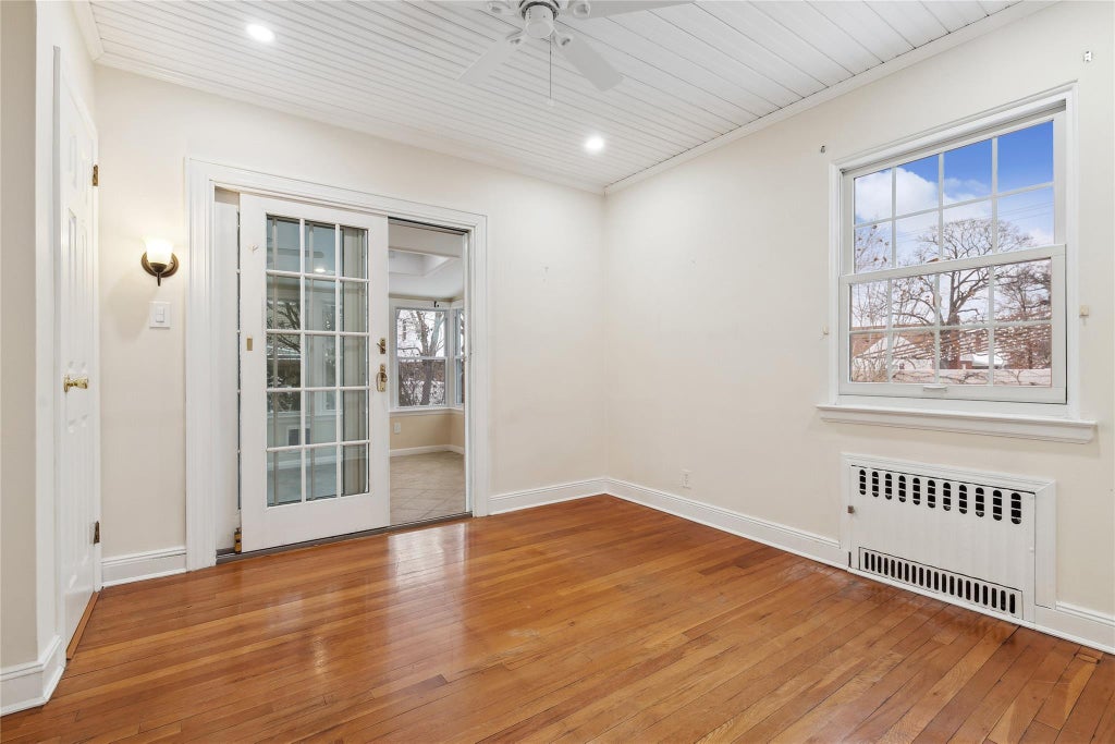 11 of 26 - 130 Rintin St., Franklin Square, NY