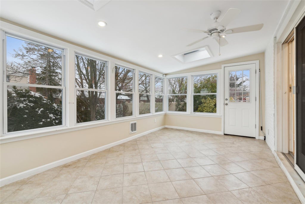 15 of 26 - 130 Rintin St., Franklin Square, NY