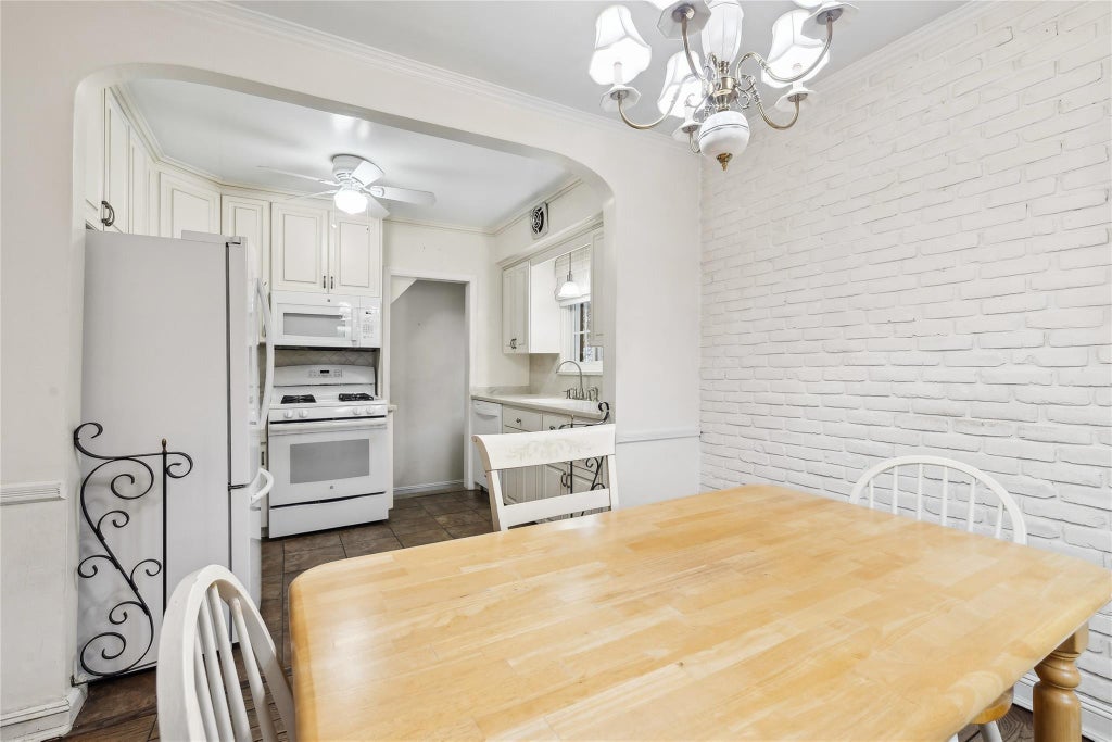 5 of 26 - 130 Rintin St., Franklin Square, NY