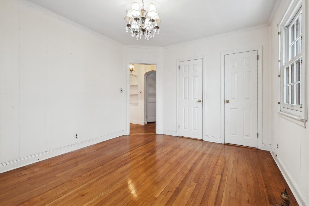 8 of 26 - 130 Rintin St., Franklin Square, NY