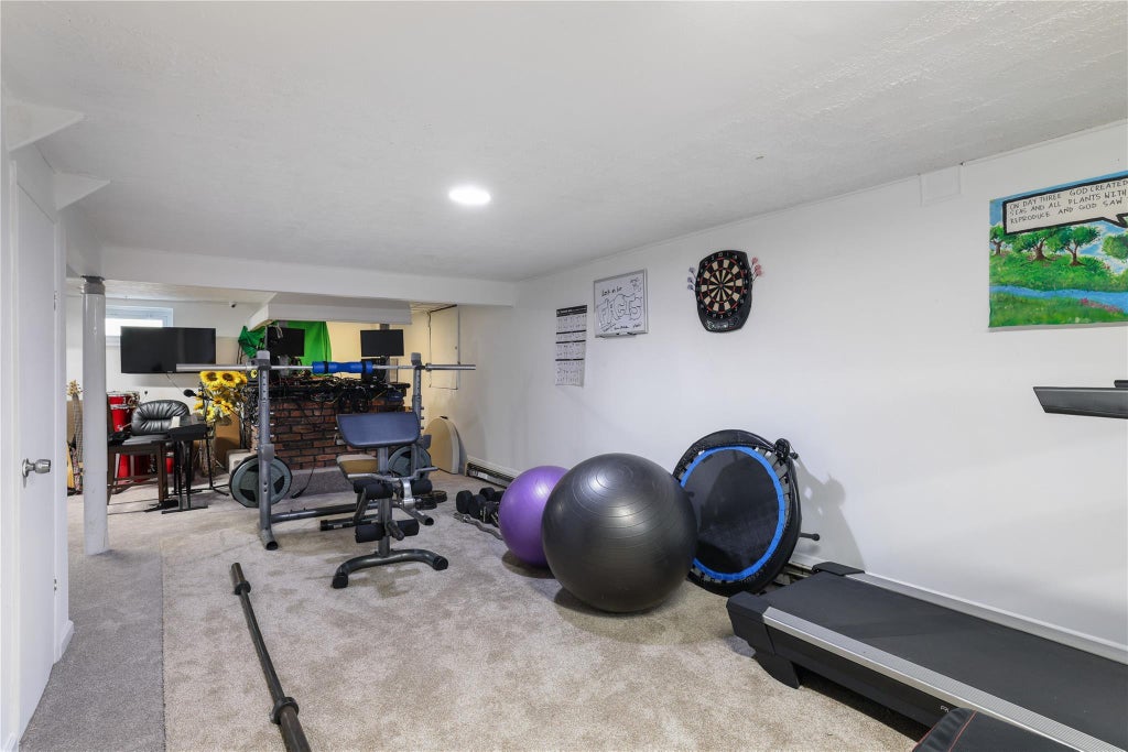25 of 26 - 436 Raft Avenue, Holbrook, NY