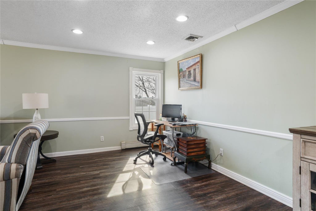 5 of 26 - 436 Raft Avenue, Holbrook, NY