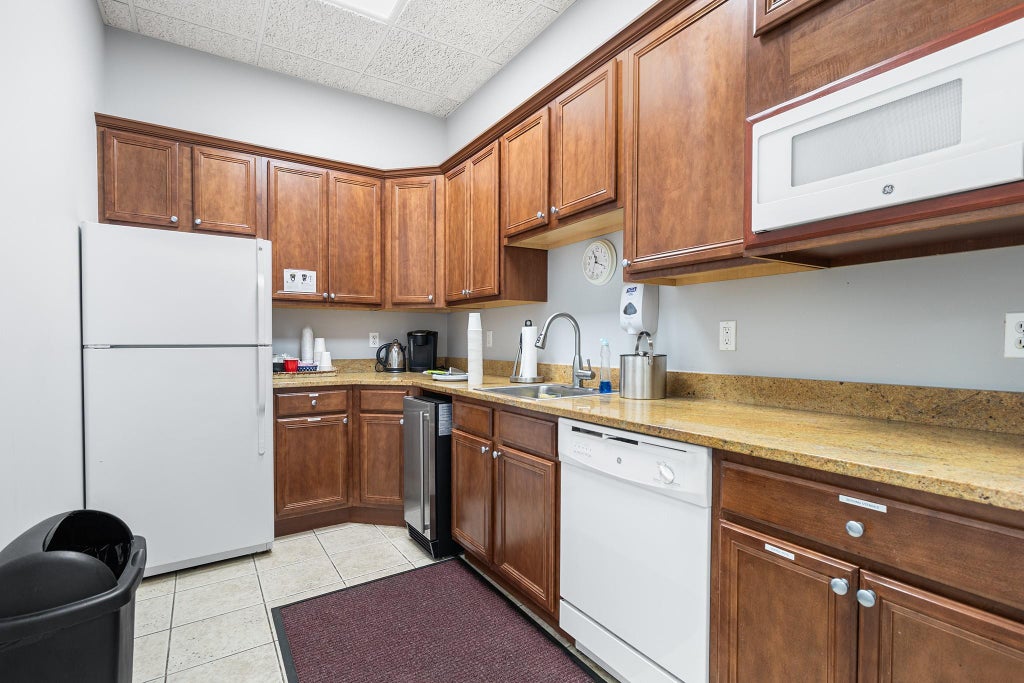 21 of 32 - 113 Spring Drive, East Meadow, NY
