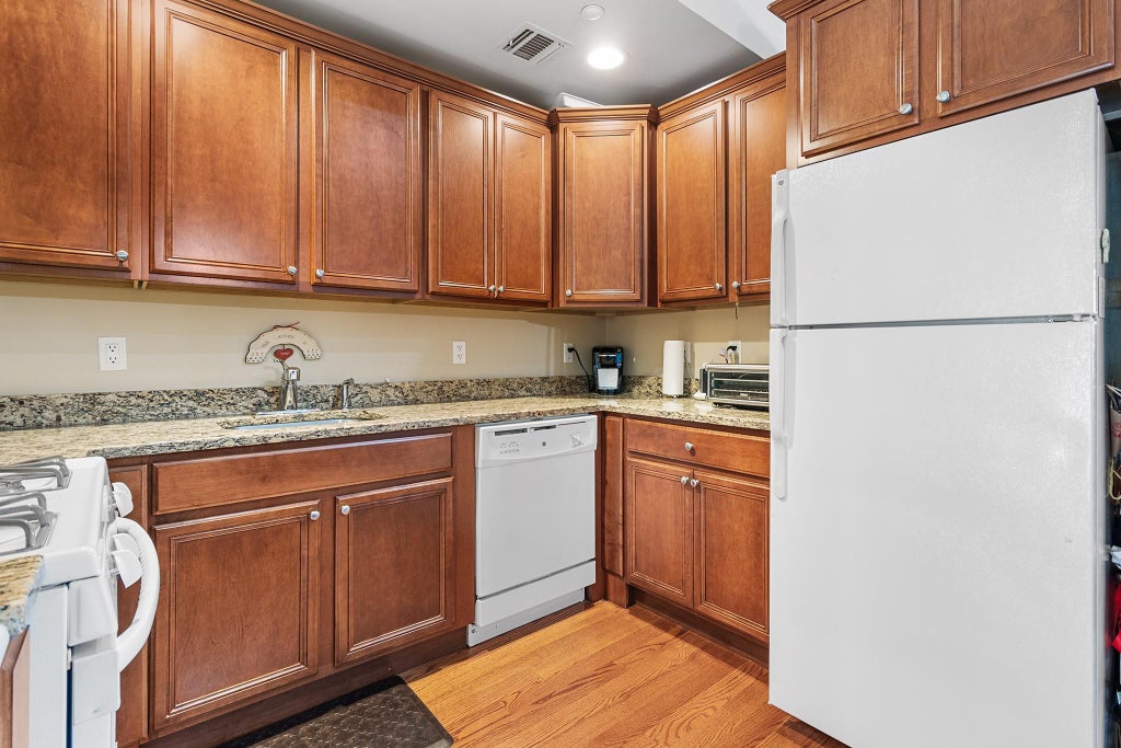6 of 32 - 113 Spring Drive, East Meadow, NY