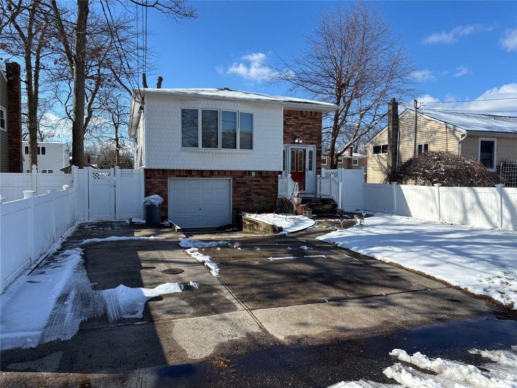 1 of 14 - 607 Myrtle Avenue, West Islip, NY