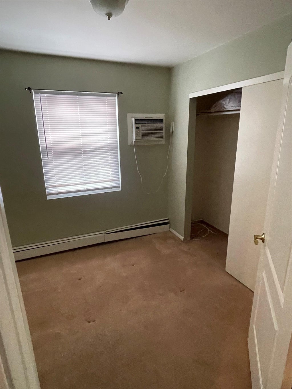 13 of 14 - 607 Myrtle Avenue, West Islip, NY