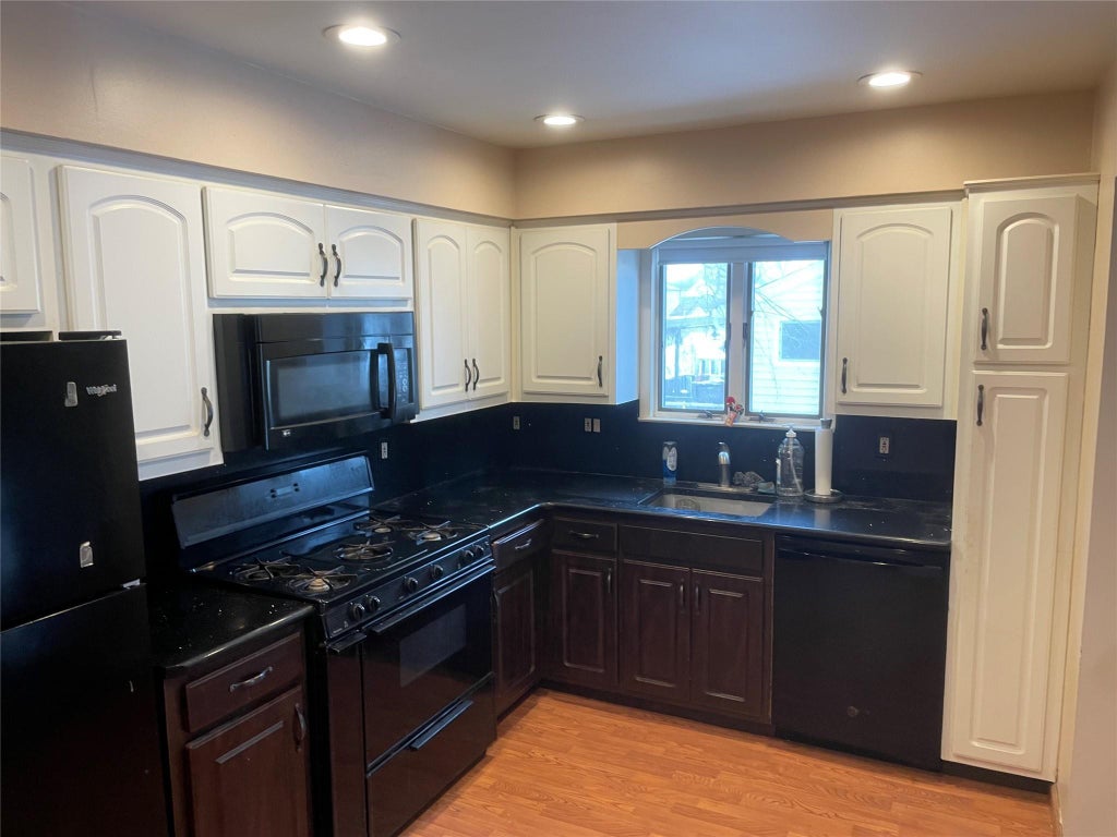 4 of 14 - 607 Myrtle Avenue, West Islip, NY