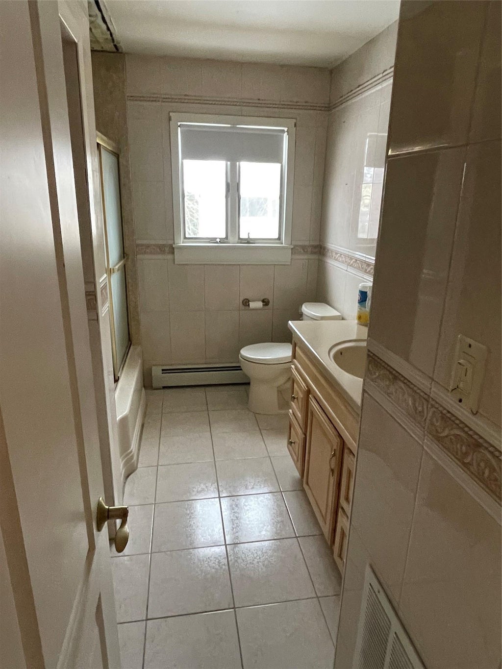 8 of 14 - 607 Myrtle Avenue, West Islip, NY