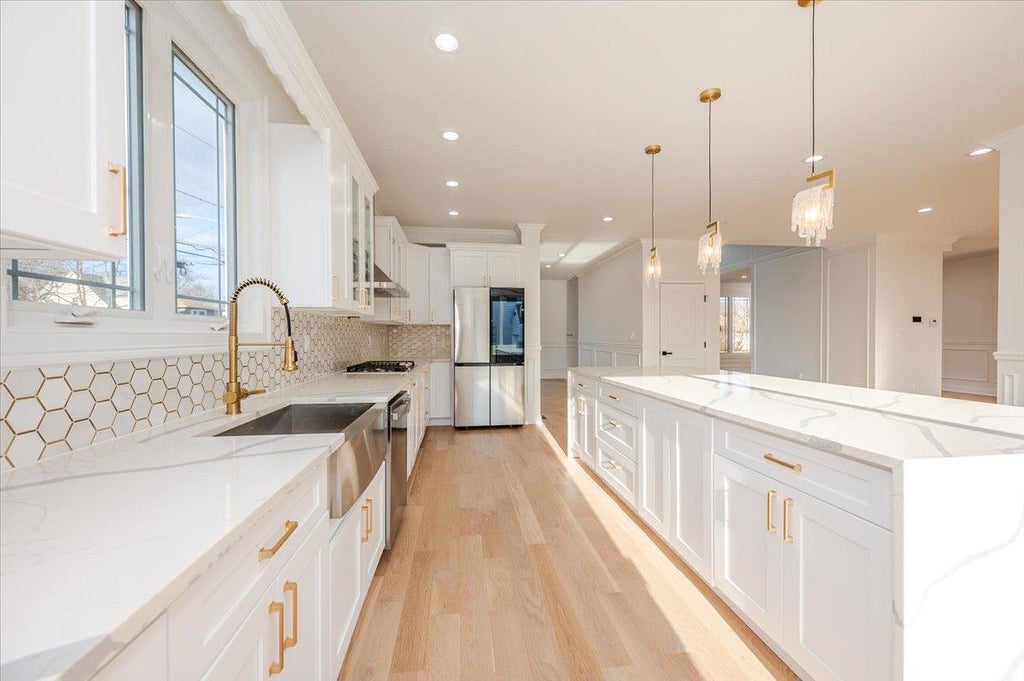 9 of 42 - 201 Maple Avenue, East Meadow, NY