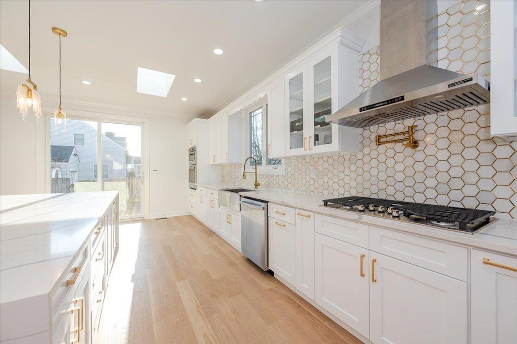 10 of 42 - 201 Maple Avenue, East Meadow, NY