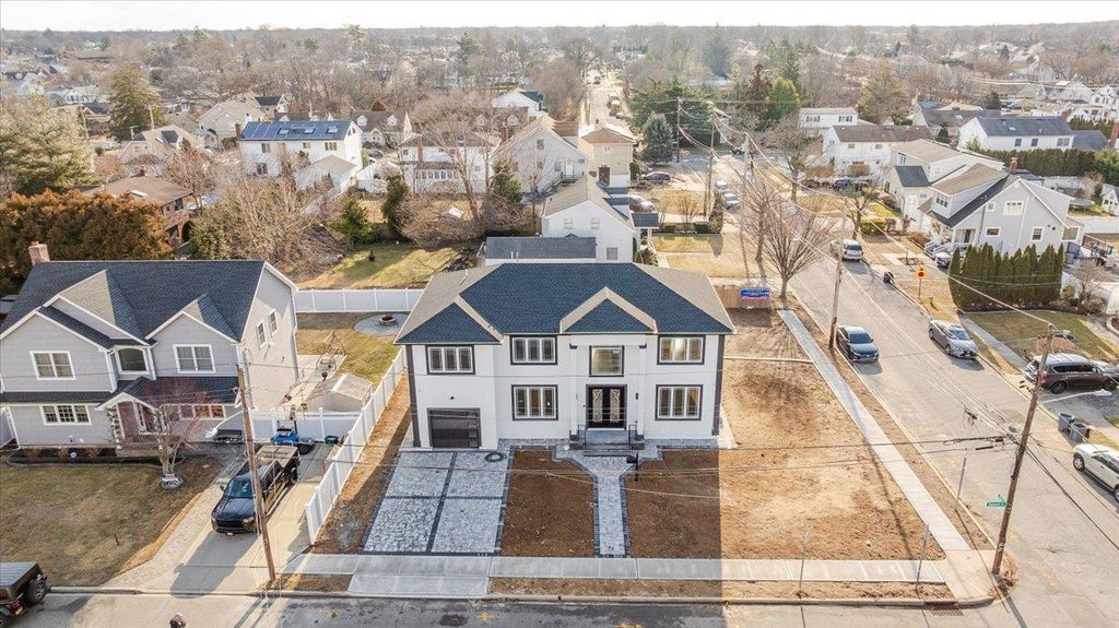 34 of 42 - 201 Maple Avenue, East Meadow, NY