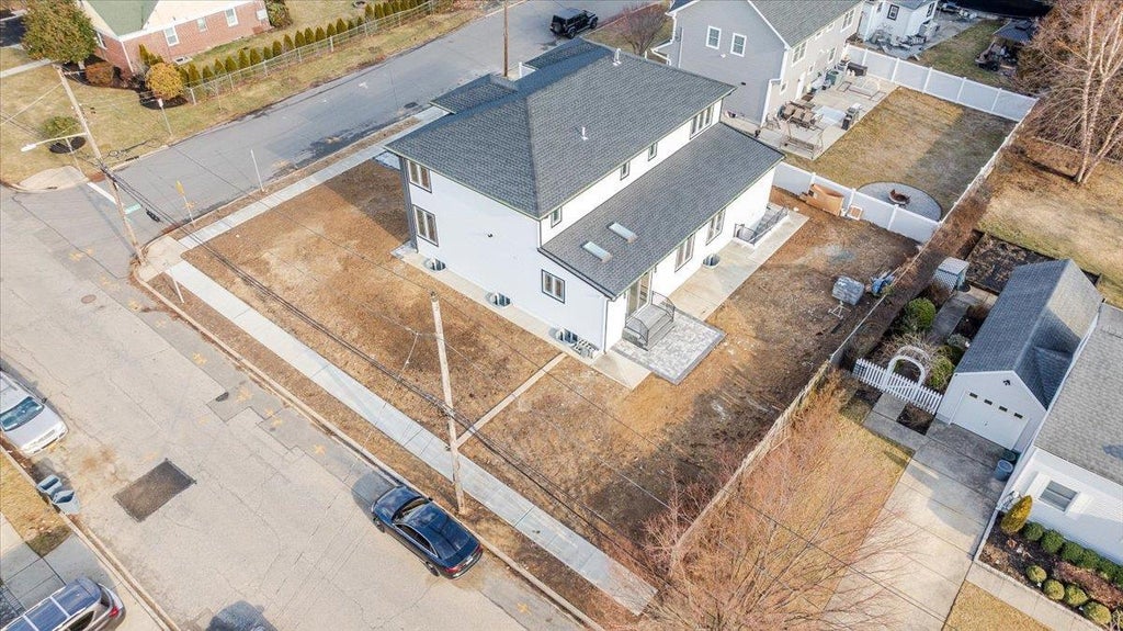 38 of 42 - 201 Maple Avenue, East Meadow, NY