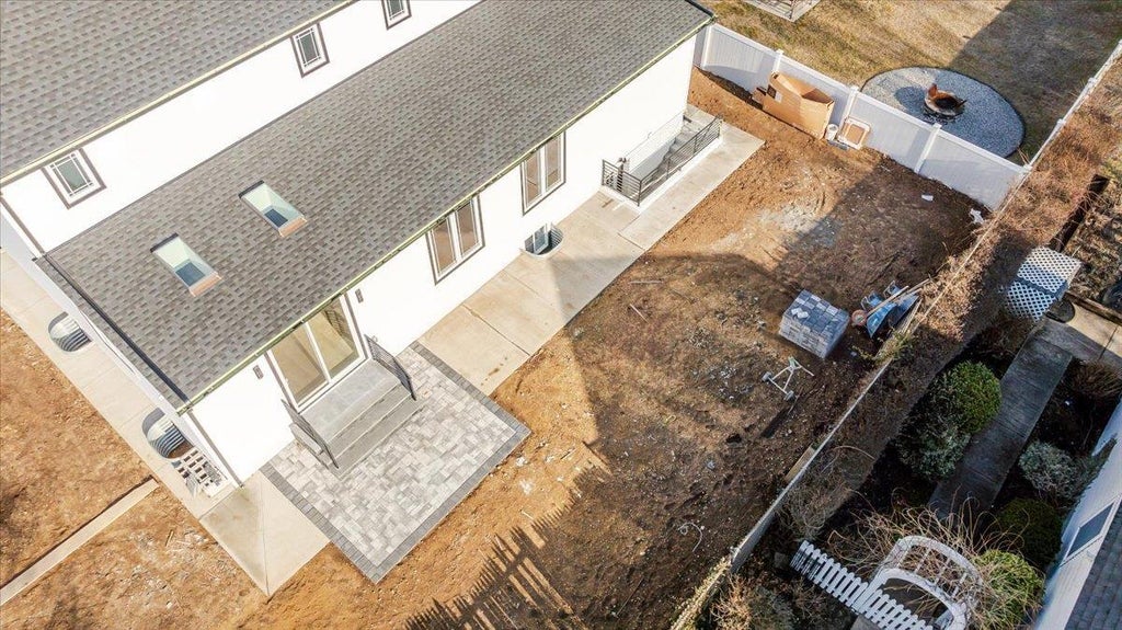 41 of 42 - 201 Maple Avenue, East Meadow, NY