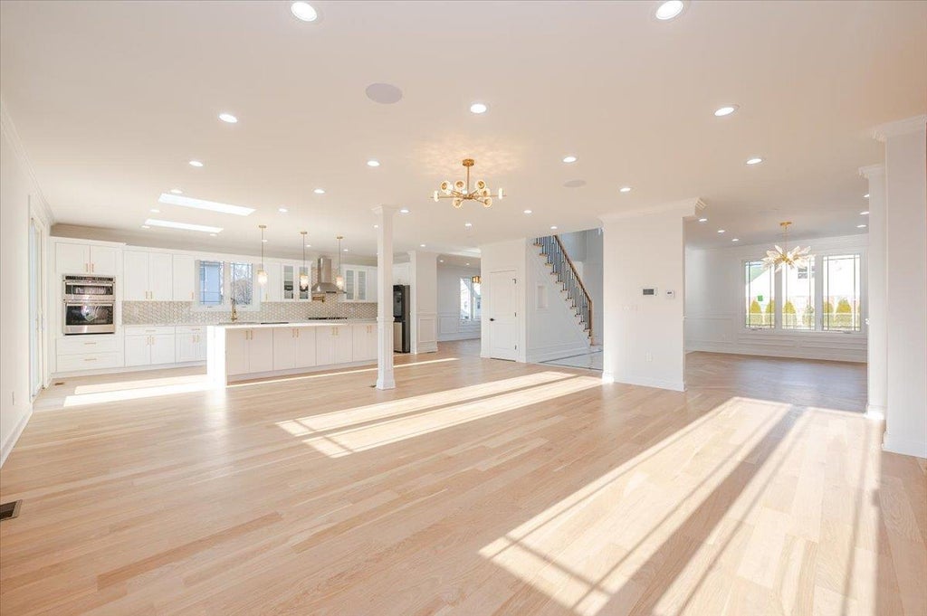 6 of 42 - 201 Maple Avenue, East Meadow, NY