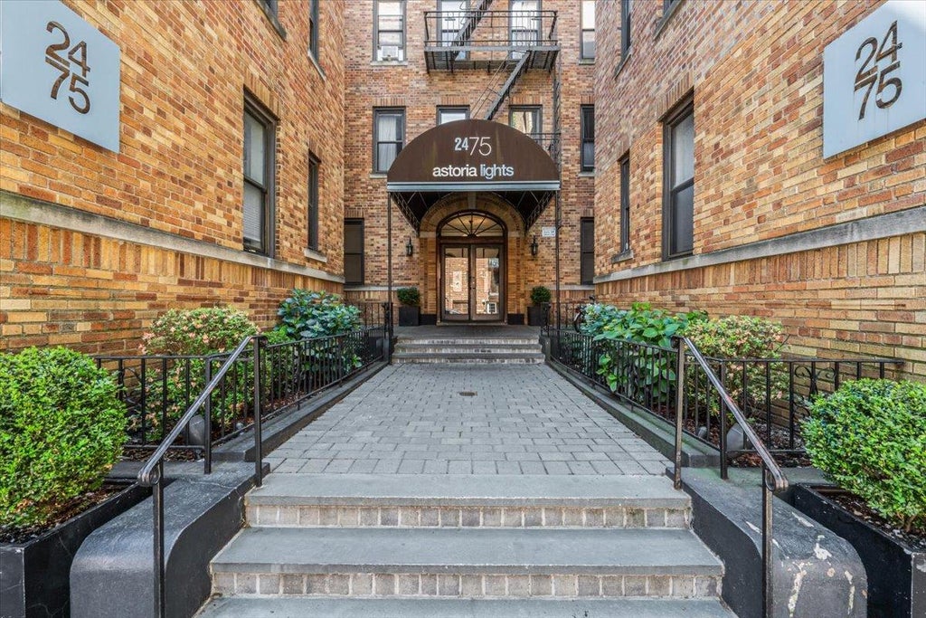 17 of 28 - 24-75 38th St. # C3, Astoria, NY