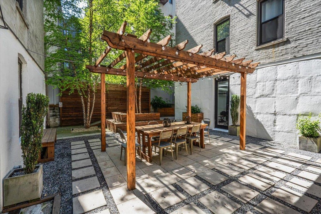 18 of 28 - 24-75 38th St. # C3, Astoria, NY