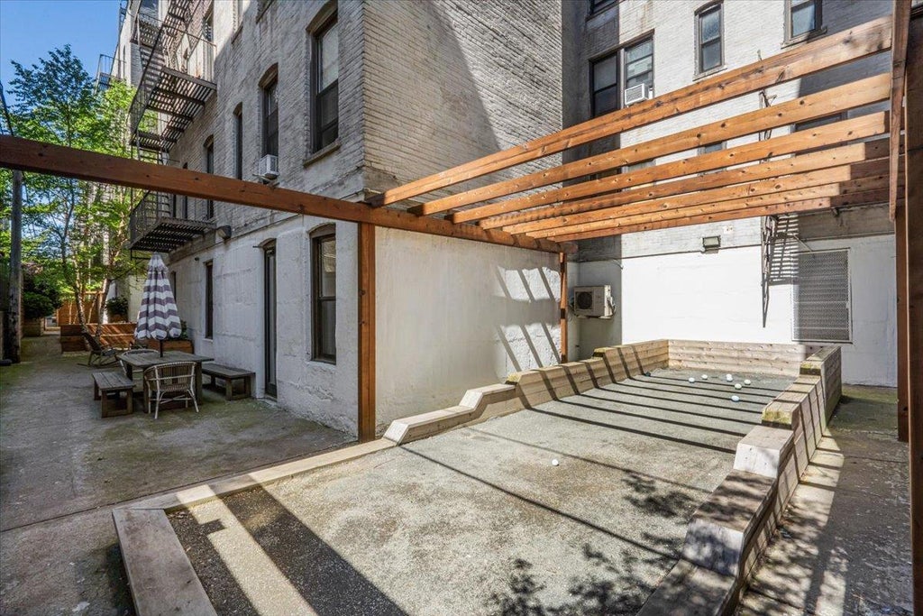 19 of 28 - 24-75 38th St. # C3, Astoria, NY