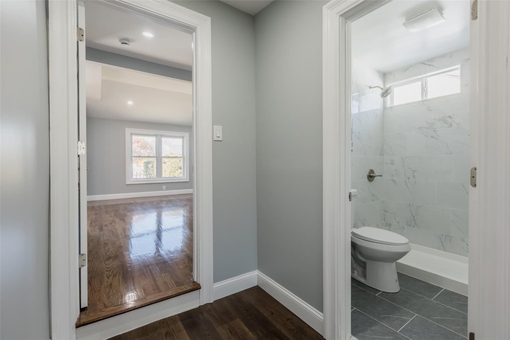 9 of 21 - 1415 Brooklyn Boulevard, Bay Shore, NY