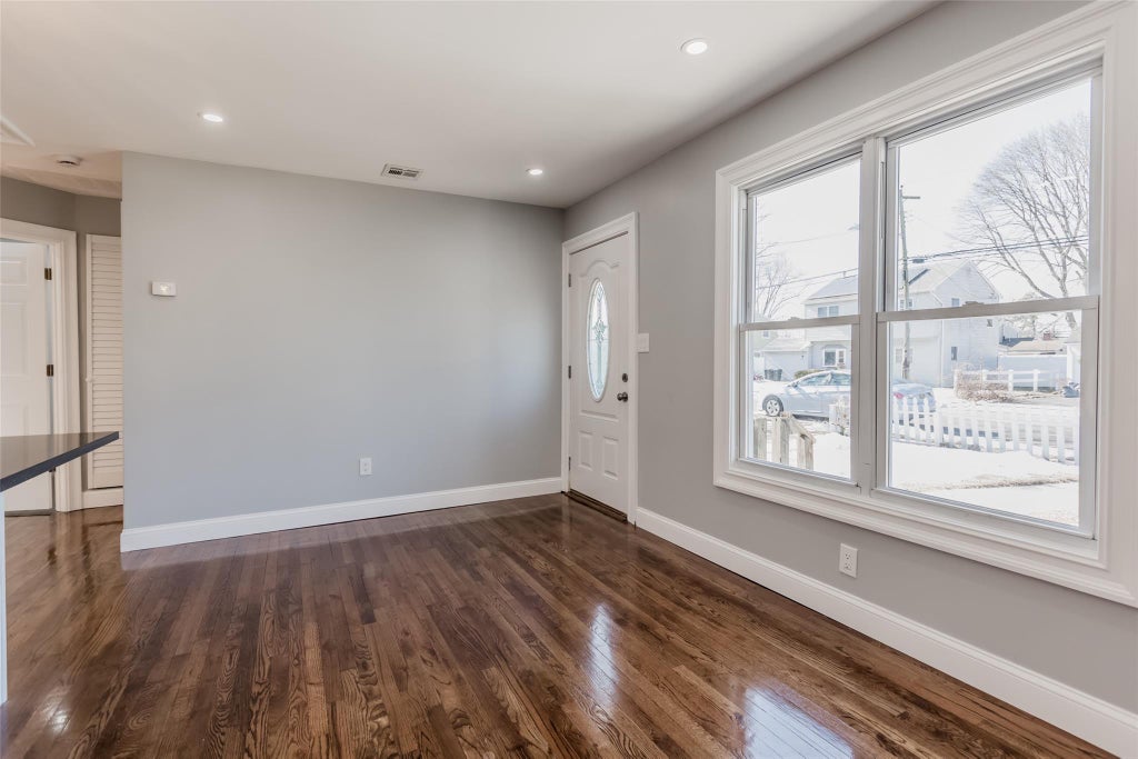 1 of 21 - 1415 Brooklyn Boulevard, Bay Shore, NY