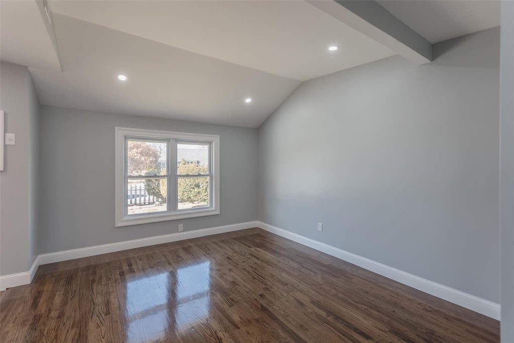 6 of 21 - 1415 Brooklyn Boulevard, Bay Shore, NY