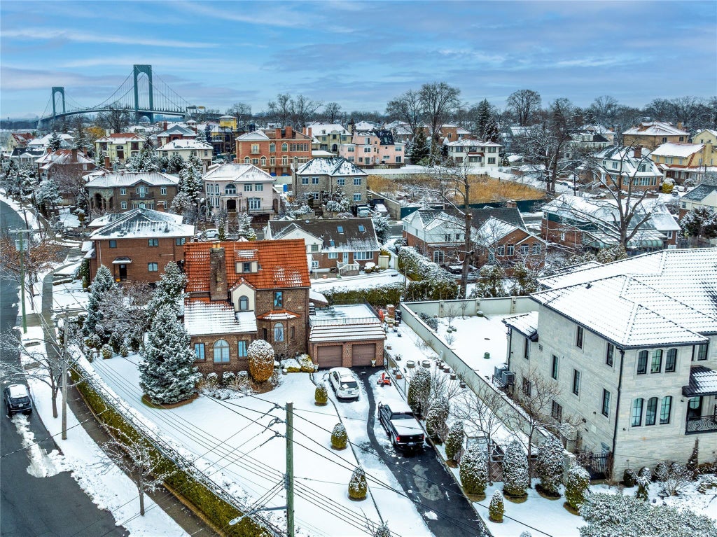30 of 34 - 9-15 Malba Drive, Malba, NY