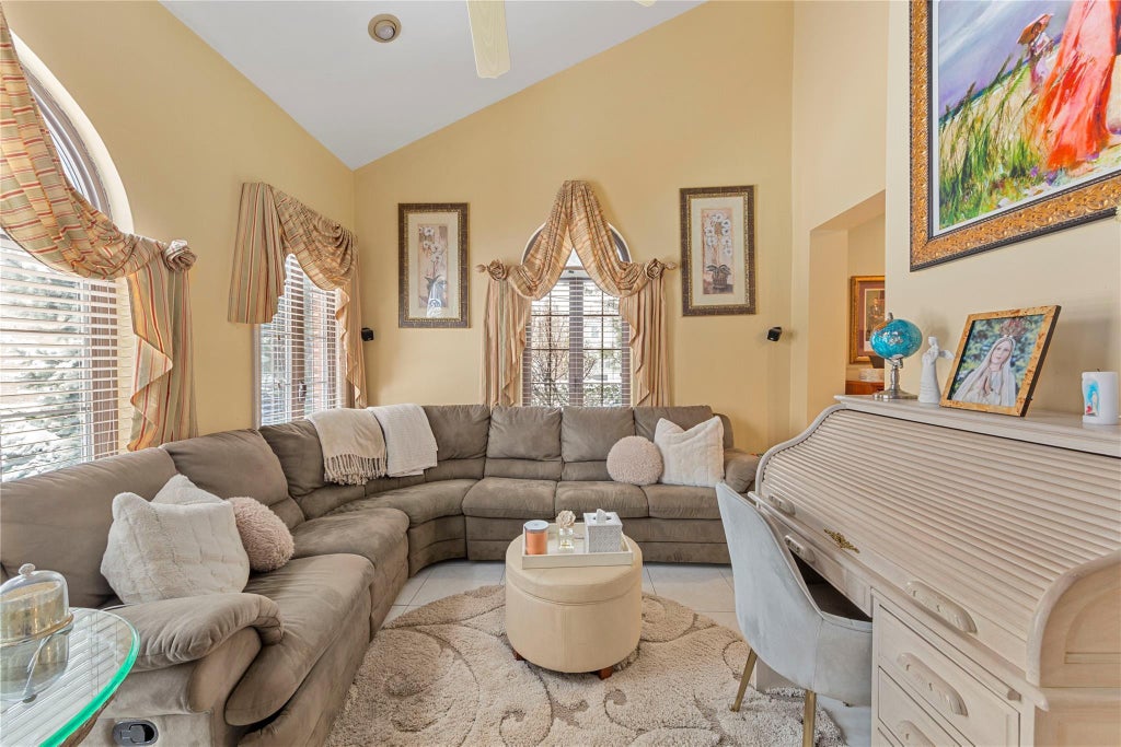 4 of 34 - 9-15 Malba Drive, Malba, NY