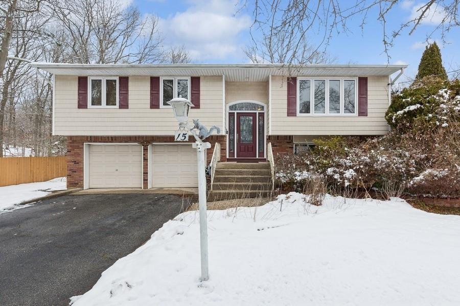 1 of 25 - 15 Ort Court, Sayville, NY