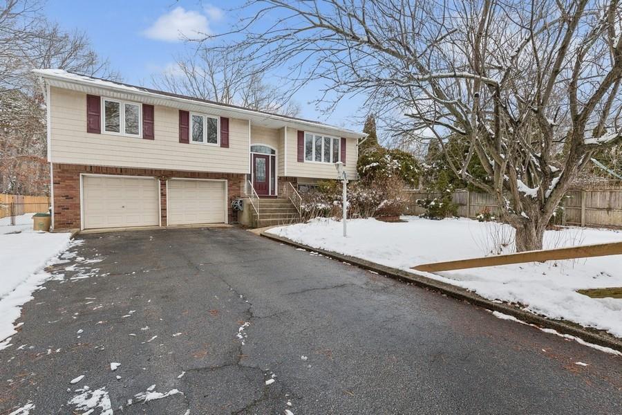 1 of 25 - 15 Ort Court, Sayville, NY