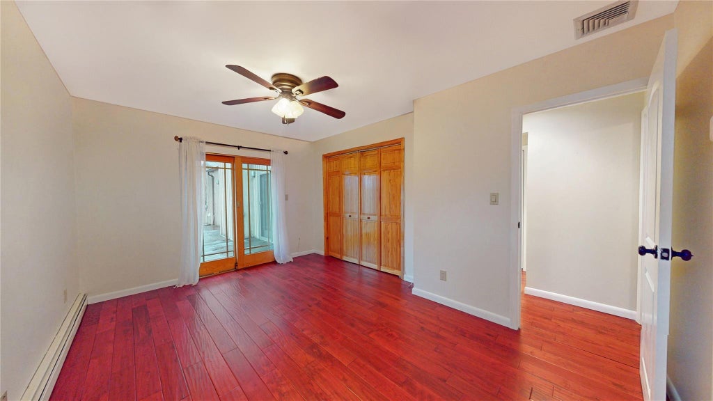 17 of 23 - 17 Ronan Road, Glen Cove, NY