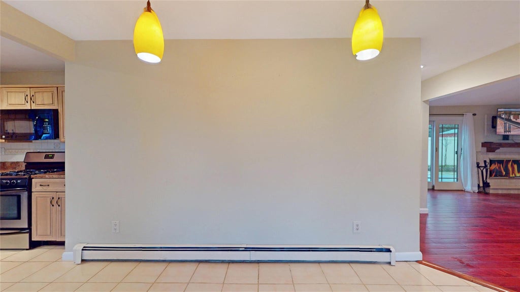 7 of 23 - 17 Ronan Road, Glen Cove, NY