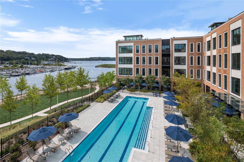 20 of 22 - 100 Garvies Point Road 1312, Glen Cove, NY