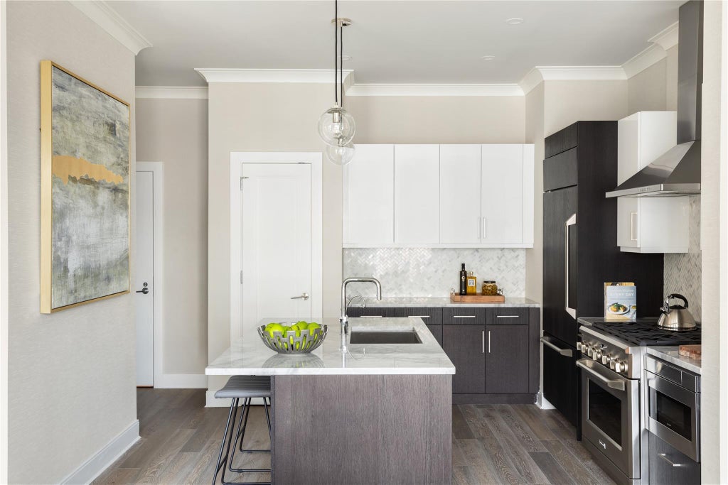 5 of 22 - 100 Garvies Point Road 1312, Glen Cove, NY